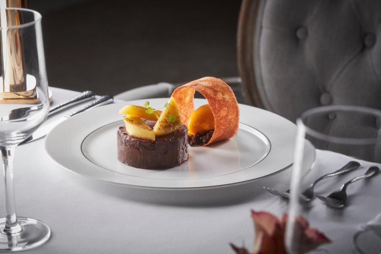 바텐 하우스 호텔 바스 외부 사진 A plate of foie gras